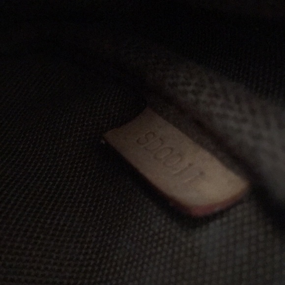 Louis Vuitton Monogram Pochette - Picture 2 of 7